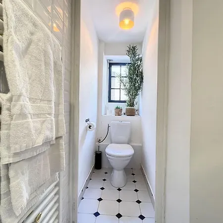 Lägenhet 1 Bedroom Ideal Location